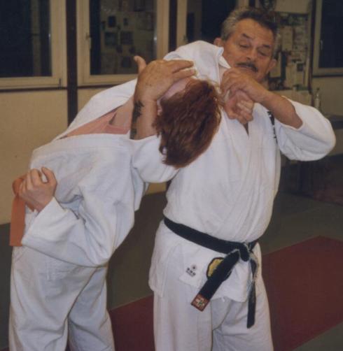 Manfred zeigt Therese den Meister